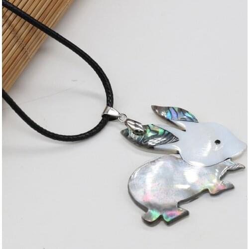 Natural Shell Mother of Pearl Shell Necklace With Hand-Carved Lifelike Cute Rabbit Shape Pendant For Unisex Jewelry Gift 45x45mm