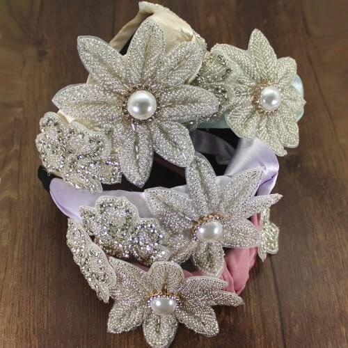 Elegant Fashion Hair Accessories Headband Beaded Flower Clear Crystal Baroque Hairband Center Cross Headwear For Women Wedding