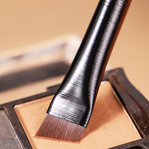 Brow Contour Brush Eyebrow Eyeliner Brush Professional Angled Eyebrow Brush Made up of high quality material