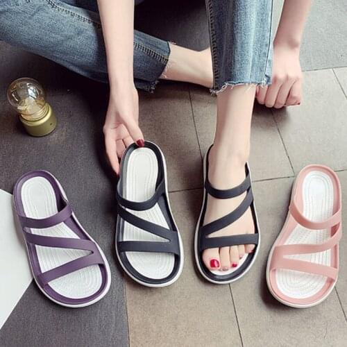 Womens Jelly Shoes 2021 Summer Flat Bottom Anti Slip Slippers Beach Skating Casual Shoes Womens Fashion Rubber Soled Shoes