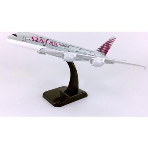 18CM 1:400 Scale Airbus A380 model Qatar Airways alloy airplane static solide with base Airplane Diecast Plane collectible toy