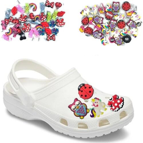 DHL High Quality 300pcs PVC Shoes Charm with Tags Shoe Accessories Decorations Shoe Buckles Fit Bracelets Ornaments Kids Gift