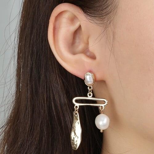 Europe And America Non-symmetrical Alloy Fresh Pearl WOMENS Ear Drop Earrings Simple Versatile Womens Accessories