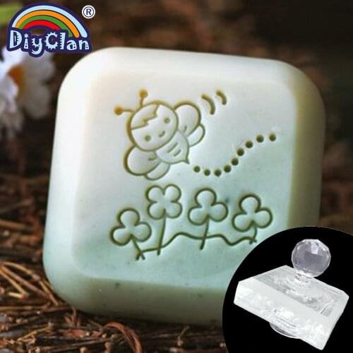 Cute Bee Flower Handmade Soap Making Stamp Mold Insect Diy Natural Organic Glass Soap Making Seal Acrylic Chapters Custom