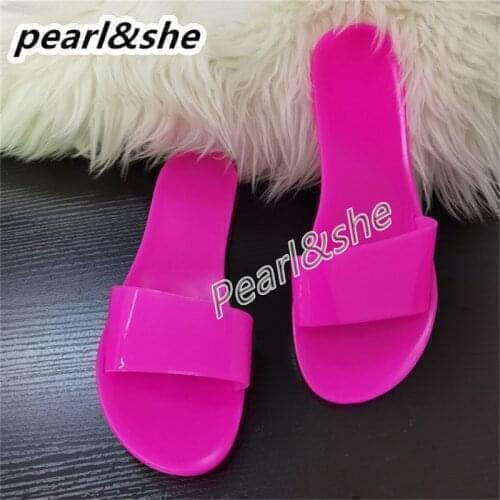 2021 summer women new plus size sandals casual transparent jelly color flat bottom plus size beach shoes ladies one-word slipper