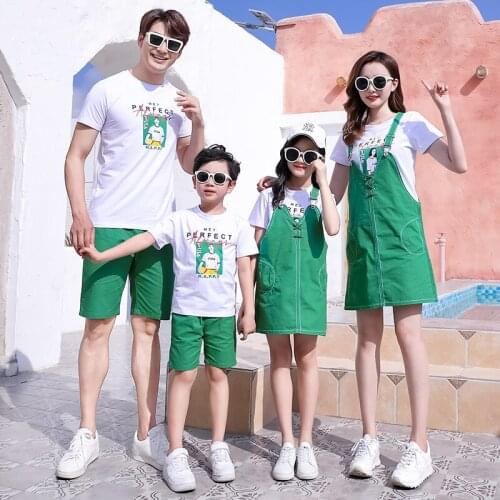 Summer 2021 New Family Matching Outfits Mother Daughter Dress Dad Son Cotton T-shirt &Shorts Family Look Holiday Couple Outfits
