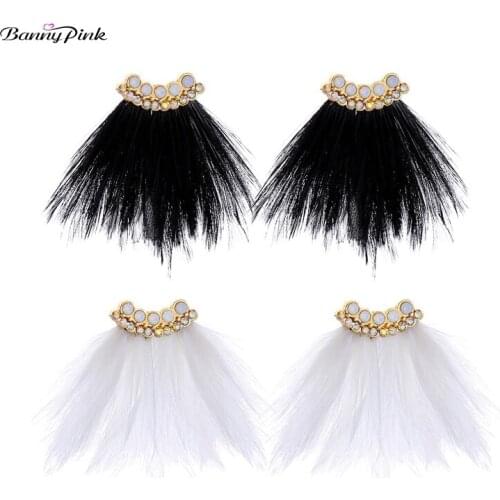 Banny Pink Bohemia White Black Feather Earrings For Women New Brand Fan Shaped Stud Earrings New Model Statement Pendant Earring
