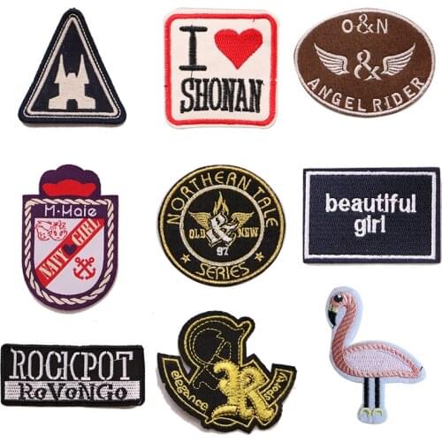 3 Pcs Cartoon Decorative Love Flamingo Medal Icon Embroidered Applique Patches For DIY Iron on Badges Stickers on a backpack
