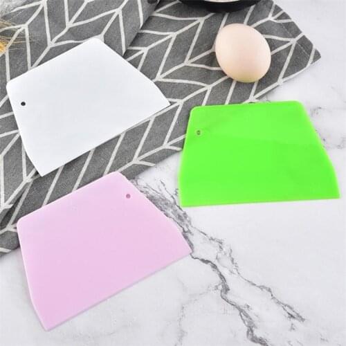 1Pc Dough Cutter Trapezoid Spatula Dough Scraper Kitchen Butter Knife Baking Pastry Tools Cake Topper Baking Accessories