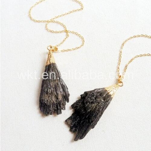 WT-N696 Random Shape Kyanite Necklace Gift Natural black kyanite charm pendant with gold electroplated pendant