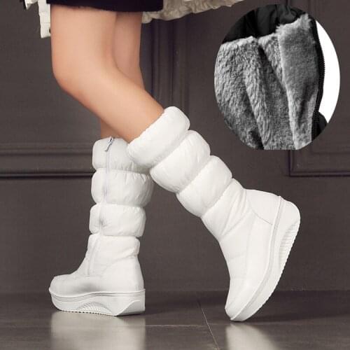 Winter Hot Selling Warm Shoes Womens Boots Winter Waterproof Platform down Cloth Slanted Heel Snow Boots Thick Fur botas mujer