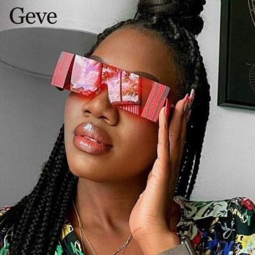 Vintage Square Sunglasses For Women Fashion Trendy Brand Designer Snake Decoration Sun Glasses Female Popular Rimless Glasses