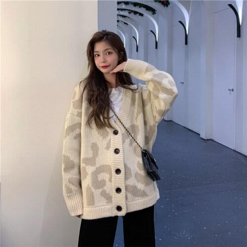 2021 Autumn Winter V-Neck Knitted Cardigans Women Single Breasted Printed Loose Sweaters Female Casual Cardigans Soft Knitwear