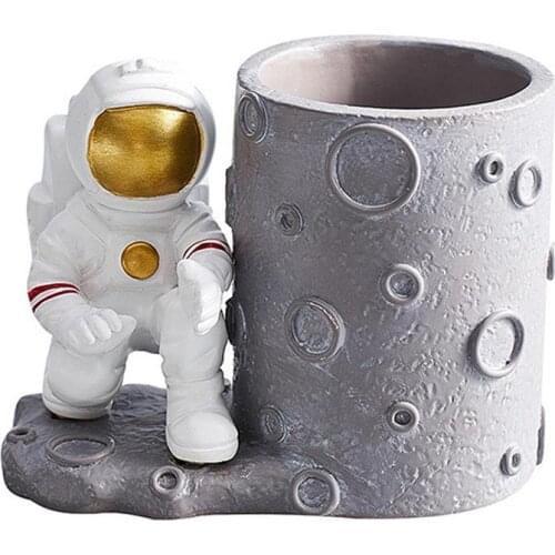 3pcs/set Outer Space Astronaut Cake Toppers Astronaut Figurines Decorations Durable Fashion Dessert Decoration Doll Ornaments