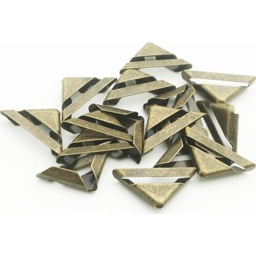 100PCS17X17X5mm Metal Bronze Corners For Books Scrapbooking Photo Albums Menus Corner Protectors Metal Crafts DIY Ornament SC138