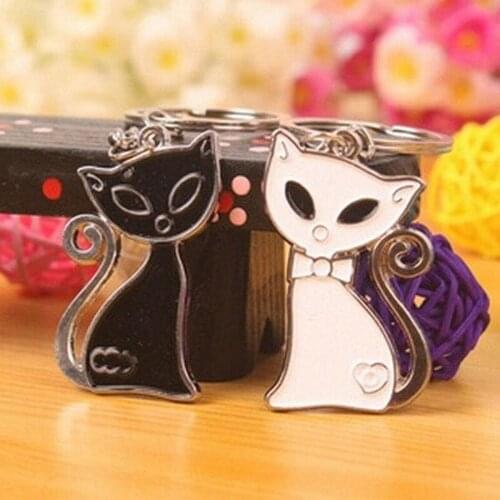 1 pair Fashion Black & White Cat Fox Pendants Keychain Rings Key Chain & Ring Holder Keyring Porte decoration Gift Men Women