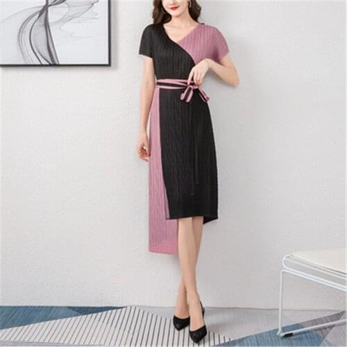 Miyake folds 2021 new summer womens fashion dress fashion temperament color matching Slim large size lace mid-length dress