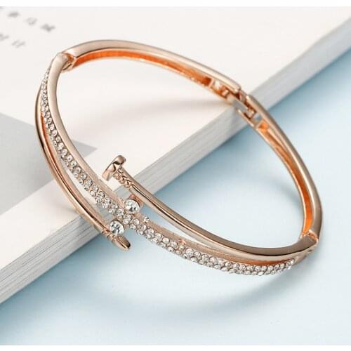 2021 Hot Selling Nail Bracelet Women Jewelry Diamond Alloy Bracelet Rose Gold Wholesale Bangles for Women Love Bracelet Luxury