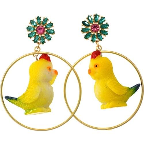 New Design Fashion Charm Bird Circle Earring Metal Vintage Flowers Drop Earrings For Women Gift Party Bijoux Factory