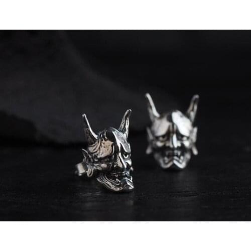 Retro Horror Demon Skull Stud Earrings Domineering Punk Mens Motorcycle Party Jewelry Hip Hop Gothic Mens Earrings Accessories
