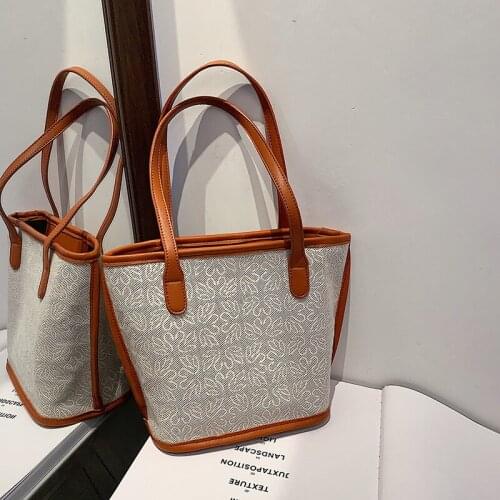 2021 New Summer Leisure Large-Capacity Trendy Fashion Commuter All-Match Western Style WomenS Single Shoulder Tote Underarm Bag