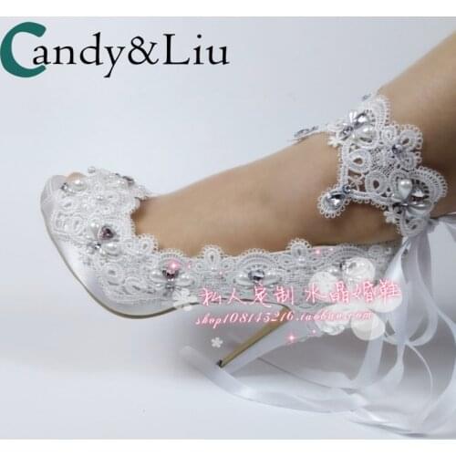Bride Shoes Fashion White Lace flowers Applique Pearls Crystal Stone Wedding Shoes High heels Open Toe Wedding Party Satin Pump
