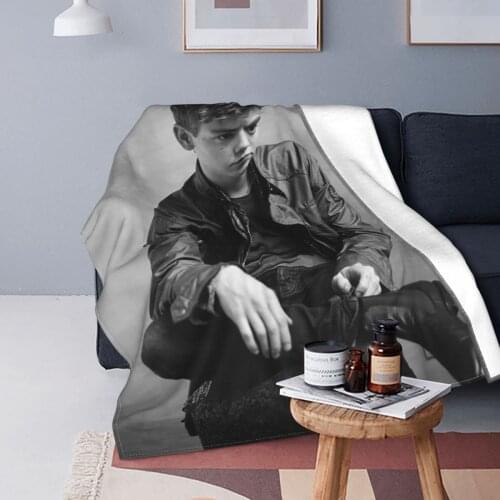 Thomas Sangster Blanket Fleece Spring Autumn Actor The Queens Gambit Portable Lightweight Thin Throw Blankets for Bed Outdoor