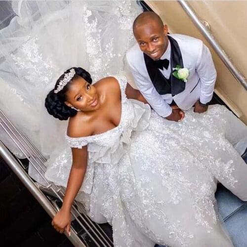 Amazing Lace Off The Shoulder Wedding Dresses African A Line Lace Up Back Bridal Gowns Custom Made Appliques Beaded Vestidos