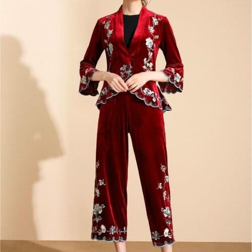 Velvet Pant Suits Women 2021 Spring New Fine Flowers Embroidered Notched Collar Three Quarter Sleeved Blazer Top + Trousers Set