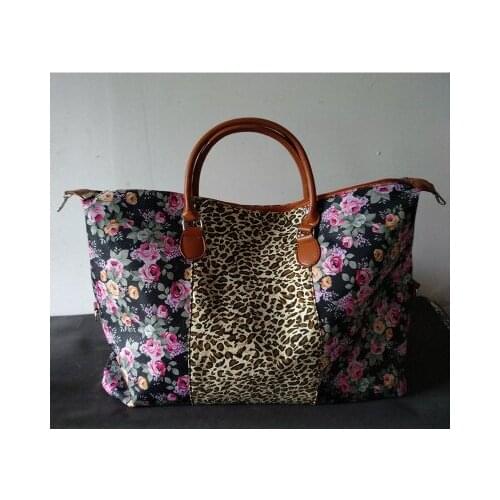 Large Capacity Women Leopard stripes Travel Bags Hand Luggage Duffle Bag Travel Waterproof Print Organizer Weekend Overnight Bag