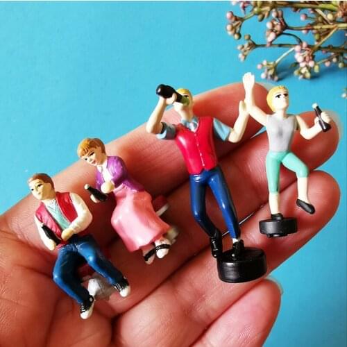 Cute couple/miniatures drinkers/lovely figurine/fairy garden gnome/terrarium decor/statue/home decor/doll house decor/model/toy