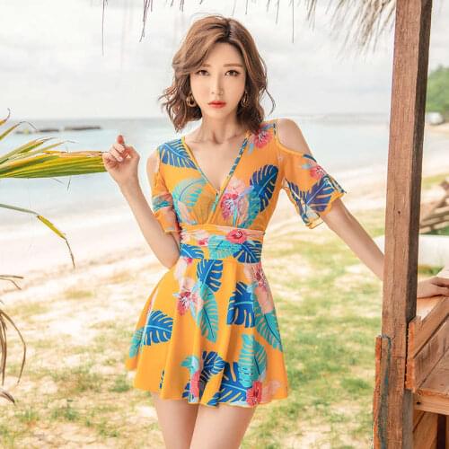 2021 Korean New Swimsuit Female V-Neck Chiffon Leaky Shoulders Slimming One-Piece Fairy Fan Exquisite Printing Sexy Hot Spring