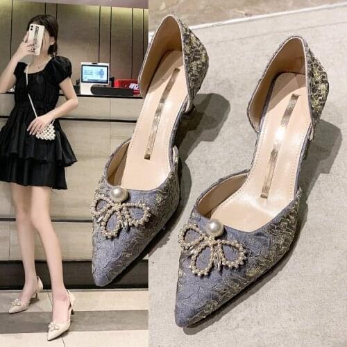 Heels Chunky Sandals Slip On Branded Pumps Slimming Shoes Pointed Wedge Clogs For Women Shallow Pearl Folds Summer Pointed