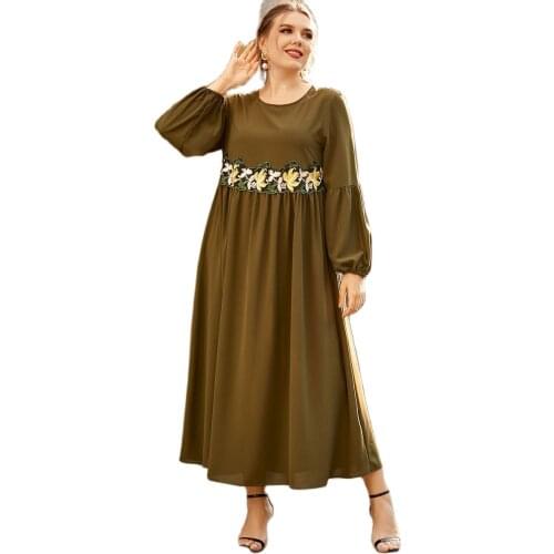 Dubai Muslim Wedding Dress Mc21030 Large Womens Round Neck Long Sleeve Fashion Solid Lace Stitching Pleated Dress