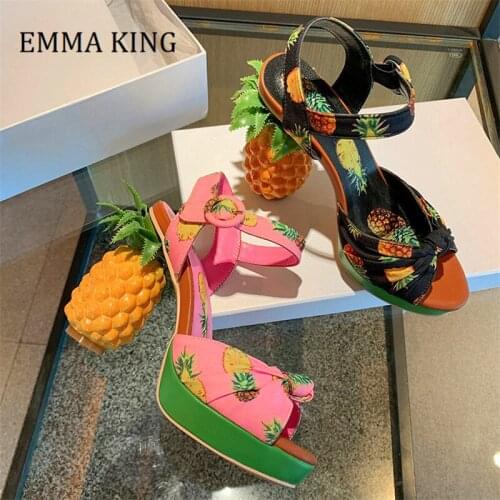 2021 Summer Women Buckle Strap Sandals Printed Silk Strange Pineapple Heels Sandals Novelty Open Toe Women Beach Vacation Shoes
