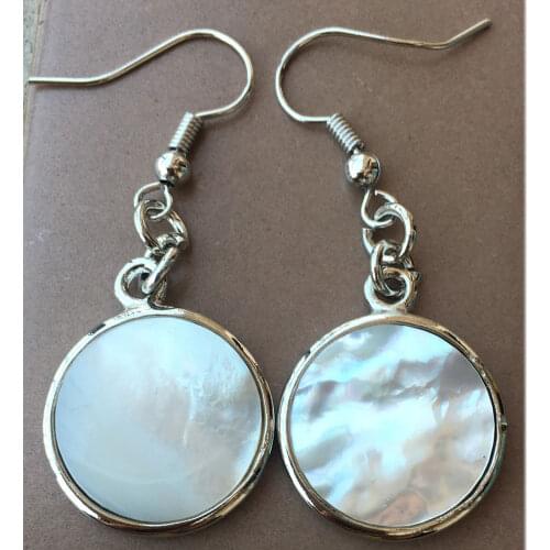 Free shipping Fashion Jewelry White Mother of pearl Shell Round Beads Earrings Pair MC9706