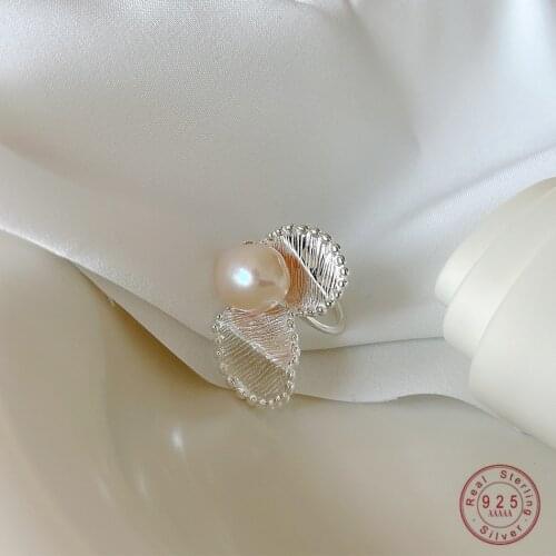 925 Sterling Silver French Irregular Flower Inlaid Pearl Ring Women Light Luxury Temperament Girlfriend Engagement Jewelry Gift