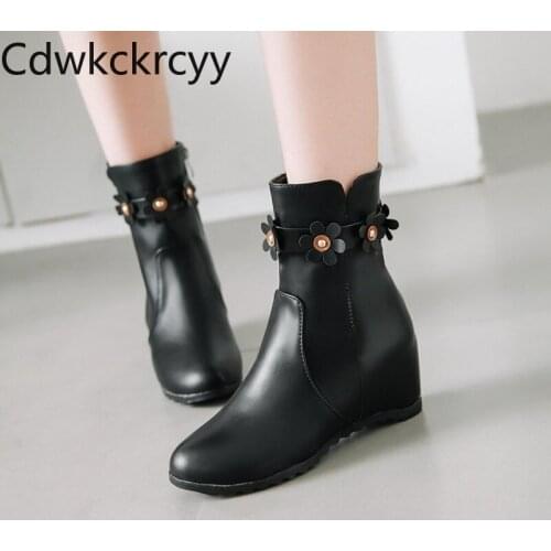 Winter The New fashion Round head Increase within Martin boots Flower sweet Plus velvet Keep warm High heel Women boots 34-43