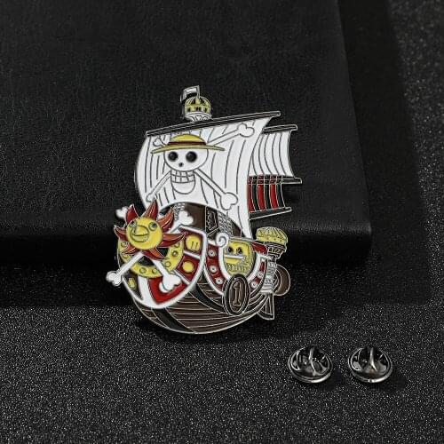 Thousand Sunny Pirate Ship Brooch Luffy Hard Enamel Alloy Badge Lapel Pins Clothes Backpack Hat Decoration Jewelry Souvenir Gift