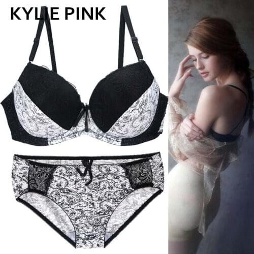 Sexy Women Underwear Set Lace Panty Bra Sets Plus Size Adjust Straps 3/4 Thin Push Up Seamless Bra Thongs Lingerie Suit