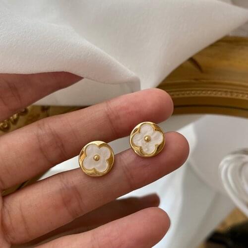 Anti Allergy S925 Needles Yummy French Romantic Cute Flower Clover Fan Stud Earrings for Girls Korean Elegant Jewelry for Women
