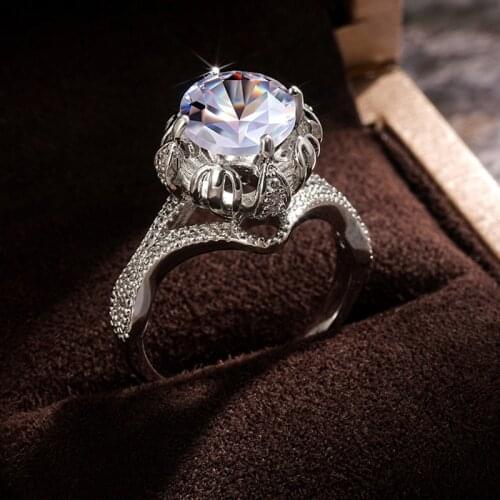 Classic 4 Claws Flower Shape Design Bridal Wedding Rings AAA Dazzling Cubic Zirconia Hot Sale Timeless Style Feamle Jewelry