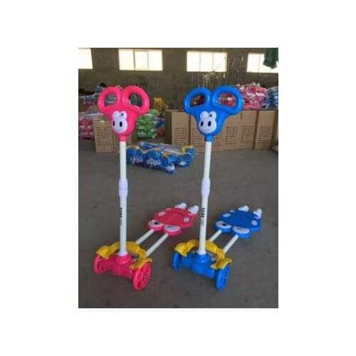 53cm childrens breaststroke scooter four-wheeled breaststroke scooter flashing swing sliding tackle baby kid scissor car