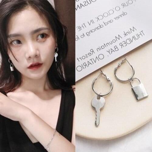 Brinco 2021 Promotion Tin Alloy Women Earing Brincos Personality Asymmetrical Key Metallic Circle Earrings Sale Earings