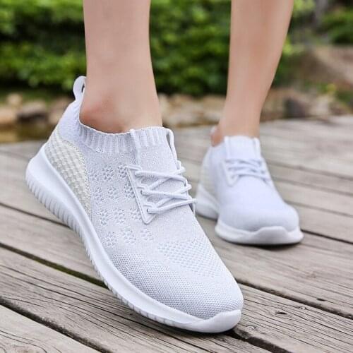 White sneakers Women Socks Shoes Women Vulcanized Shoes Caual Flats Sneakers Fashion Sneakers Summer Zapatillas Mujer 2021