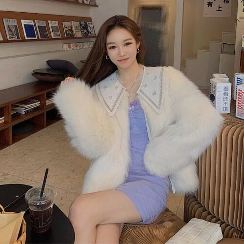 2020 Winter New Natural Real Fox Fur Coats Beautiful Pattern Collar Hollow Embroidery Removable Cute Short Jackets Women