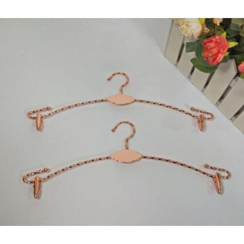 Fashion Metal Bra Clothes Hanger Twisted Lines Underwear Lingerie Drying Rack With Clothes Pins 28cm