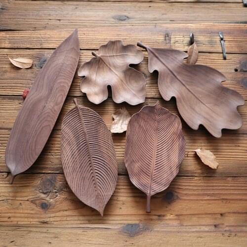 Household Black Walnut Wooden Kitchen Trays Country Style Hand-carved Leaf Disc Originality Woodiness Tray