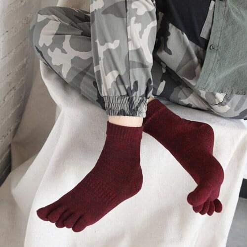 5 Pairs/Mens Winter Thick Comfort Breathable Solid Color Floor Five Finger Socks Men Cotton With Separate Mid-tube Toe Socks