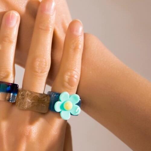 2021 New Trendy Colorful Sunflower Acrylic Resin Rings for Women Girls Irregular Square Chunky Rings Korea Flower Jewelry Gift